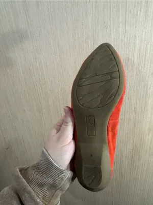 Anne Klein Iflex Red Orange Suede Loafers with Gold Chain Trim Size 7.5 thumbnail 5