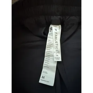 Fabletics Heights Cargo Pants in Black Size Medium NWOT thumbnail 11
