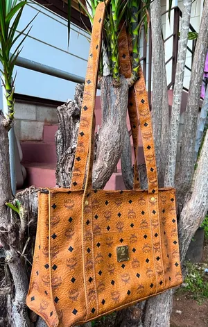MCM Long Strap Leather Tote Bag Purse Brown Cognac Vintage‎ Authentic thumbnail 1