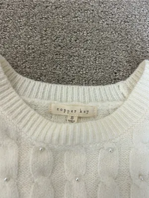 Pearl Cable Knit Short Sleeve Sweater Cream Size small thumbnail 2