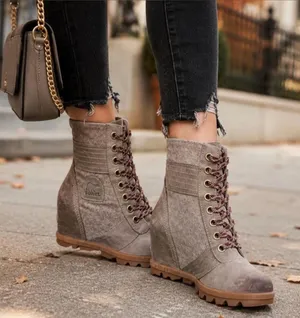 Sorel Women's Lexi Wedge Boots Khaki 7.5 thumbnail 1