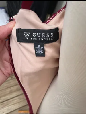 Guess Sleeveless Lace Midi Dress in Wine thumbnail 8