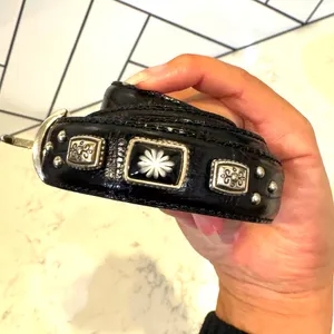 Vintage Brighton black leather embossed silver tone hardware floral accents thumbnail 8