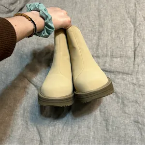 Teva Women's Midform Chelsea Boots Sesame Size 7.5 thumbnail 6