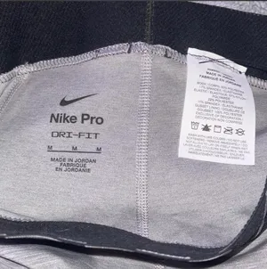 BRAND NEW NIKE Pros shorts grey thumbnail 4