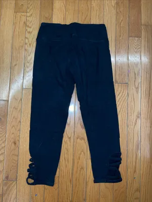 Black Capris Leggings thumbnail 3