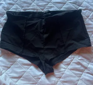 Silence + Noise Black micro shorts thumbnail 1