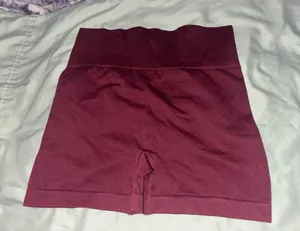 Butt scrunch shorts Purple thumbnail 1