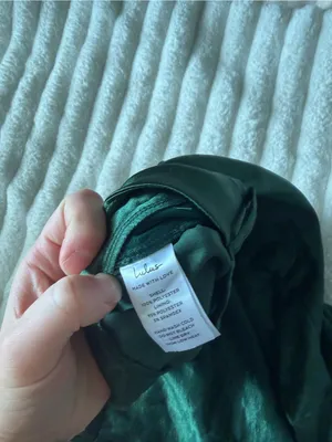 NWT Lulu's Silky Dark Green Straight-Leg Chinos thumbnail 9