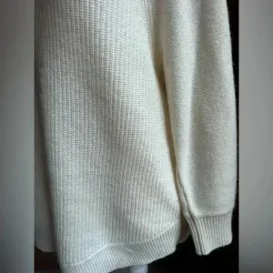 J.crew relaxed merino wool blend crewneck cable cream sweater size small thumbnail 3