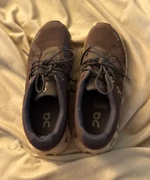 On Cloud Running Shoes Women’s thumbnail 1
