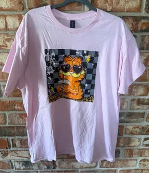 Gildan Light Pink Short Sleeve Tee with Orange Cartoon Cat Graphic thumbnail 1