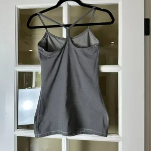 Lululemon Power Y Tank with Built In Bra Size 6 Stripes thumbnail 4
