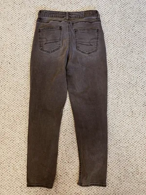 American Eagle High Rise Mom Jeans thumbnail 3