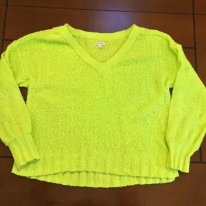 Anthropologie Pilcro V-neck vibrant Lime green medium thumbnail 1