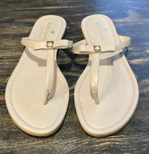Kate Spade Blush Leather Bow Thong Sandals with Gold Spade Accent size 6.5 thumbnail 1