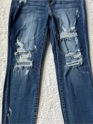 Judy Blue 5/27 Mid Rise Cuffed Destroyed Boyfriend Fit Jeans Distressed Denim thumbnail 4