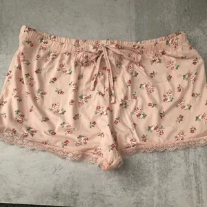 Flora Nikrooz Pink Floral Print Tank Top and Shorts 2 Piece Pajama Set NEW thumbnail 9