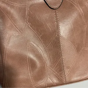 Pink Faux Leather Kiss‎ Lock Shoulder Bag with adjustable straps thumbnail 4