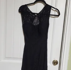 Betsy & Adam Evening Gown Size 4 thumbnail 3