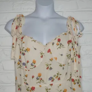 Reformation Nikita Dress Size: 18 Noemi Floral Print Ruffle Feminine thumbnail 3