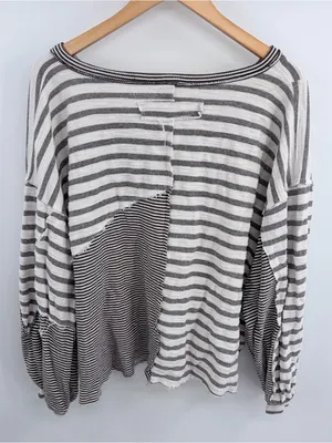 POL gray and white striped patch raw edge v-neck oversized sweater women’s L thumbnail 4