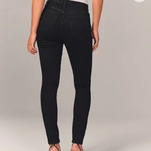 Abercrombie and Fitch the super skinny high rise black wash jeans 26 thumbnail 2