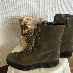 Franco Sarto Khaki Lace-Up Combat Boots Green Suede 8.5M US EU 38 thumbnail 4
