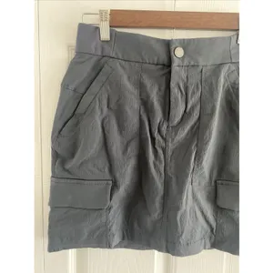 Athleta Trekkie Skort Womens Size 2 Gray Hiking Outdoor Cargo Utility Skirt thumbnail 2