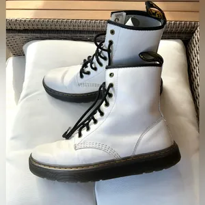Dr. Martens leather boots UNISEX 🌟🌟 thumbnail 8