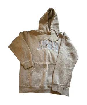 Taylor Swift 1989 Tour Hoodie Size M Grey Purple Center Pocket Cozy Official Mer thumbnail 1