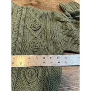 Cableknit Mockneck Sweater Size Medium Green Heavy 3D Flowers Cropped Forever 21 thumbnail 4