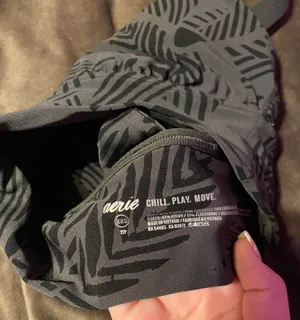 Aerie twist back sports bra thumbnail 4