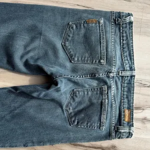 Paige Laurel Canyon Distressed Women's Jeans size 27 / 28 stretch thumbnail 3