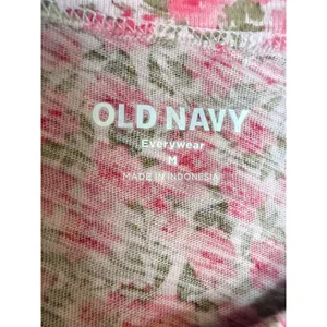 Pink Floral Cotton Tee Rose Print Short Sleeve Top Old Navy M Cottagecore thumbnail 3