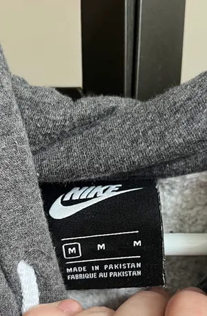 Nike hoodie thumbnail 2