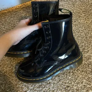 Dr. Martens thumbnail 1