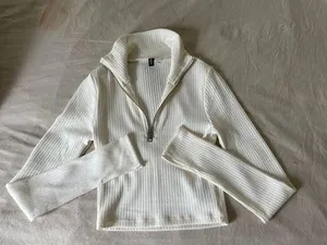 H&M Cropped Zip Up Top thumbnail 3