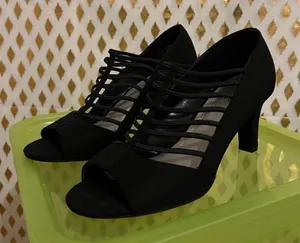 Black Strappy heels pumps size 7 thumbnail 1