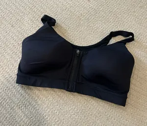 Old Navy sports bra  thumbnail 1