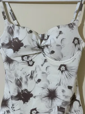Vince Camuto Floral One Piece Swimsuit Built-In Bra White Brown V31080 Size 4 thumbnail 3