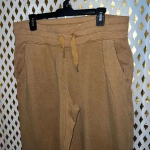 Athleta balance loungewear baggy comfy sweatpants tan nude size L thumbnail 4