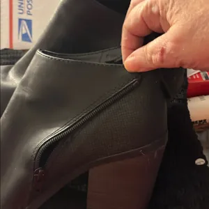 Black Ankle Boots with Zipper and block heel 8 thumbnail 2