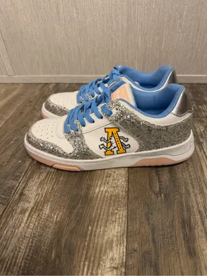 NWOB Airwalk Women’s White and Light Blue Glitter Accent Sneakers Size 9 thumbnail 3