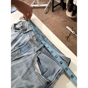 501s Levi's Light Wash Relaxed High Rise Straight Leg Jeans Size 28 thumbnail 9