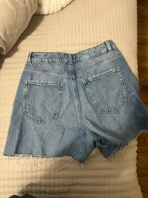 Garage shorts  thumbnail 3