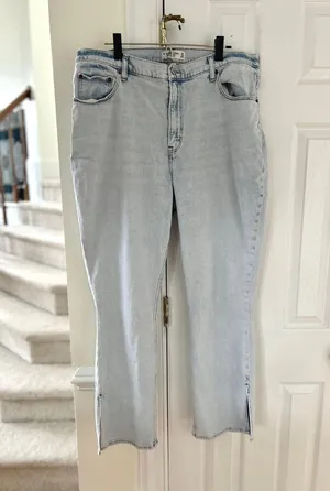 Abercrombie Slim Straight Ultra High Rise Curve Love Light Wash Split Hem Jean thumbnail 2