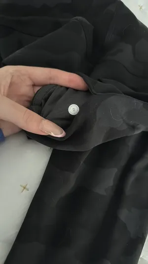 Lululemon Camo Align Leggings Black 25" thumbnail 7