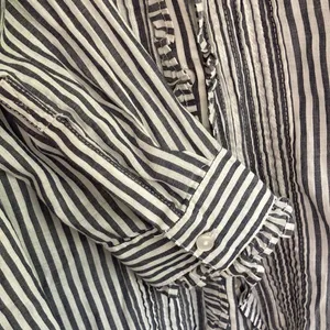 Gap| Lightweight striped Button Down sz Small thumbnail 4