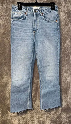 Zara High Rise Medium Wash Non Ripped Raw Hem Cropped Jeans size 4 Stretch #800 thumbnail 1